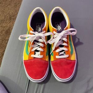 COLORED VANS